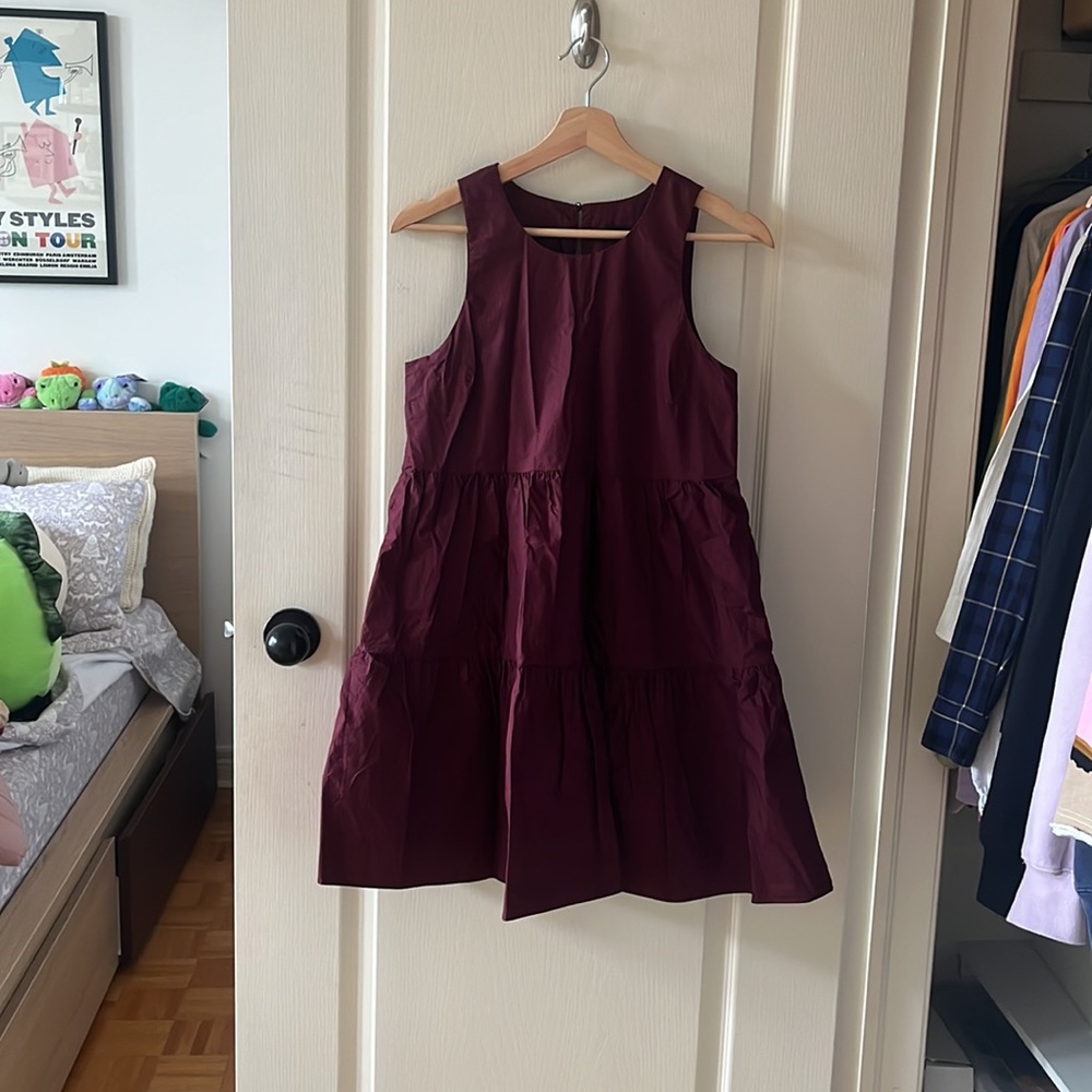 Elegant Burgundy Sleeveless Dress